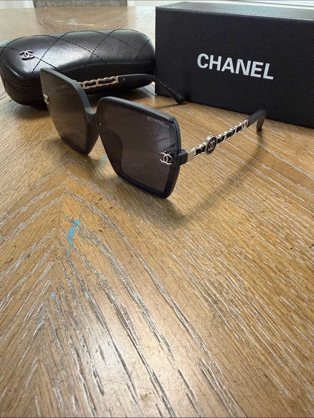 CHANEL Black Square Sunglasses with Silver CC Chain Accent - Picture 5 of 10